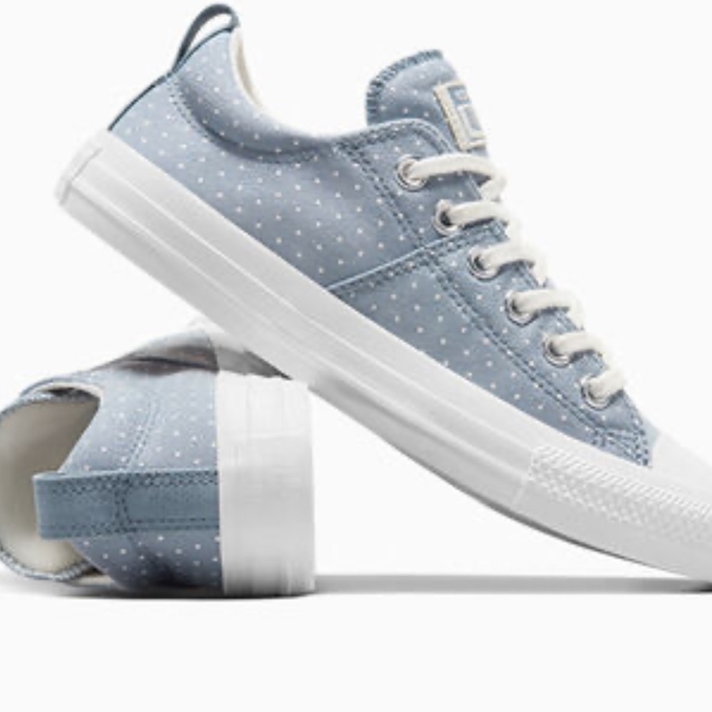 Converse Light Purple Sneakers